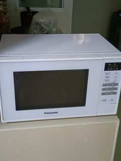 Panasonic NN-GT35NB Grill Microwave Oven (Black), TV &amp; Home Appliances ...