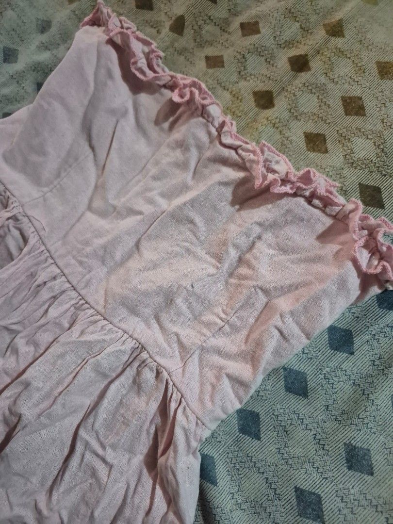 Pastel Pink Pepulum Tube Top (Category: Others Tops) located in Baguio. Submitted by hcneyluv (Listing ID 1439267944, Image 2). Description: ˗ˏˋdetails ´ˎ˗ •bought from nakd in tiktok •only used once upon purchase - ˗ˏˋ rfs ´ˎ˗ •decluttering - 📌: baguio city 💸: gcash - 🔖: cute pepulum top tube top tube pepulum baby pink pastel pink.