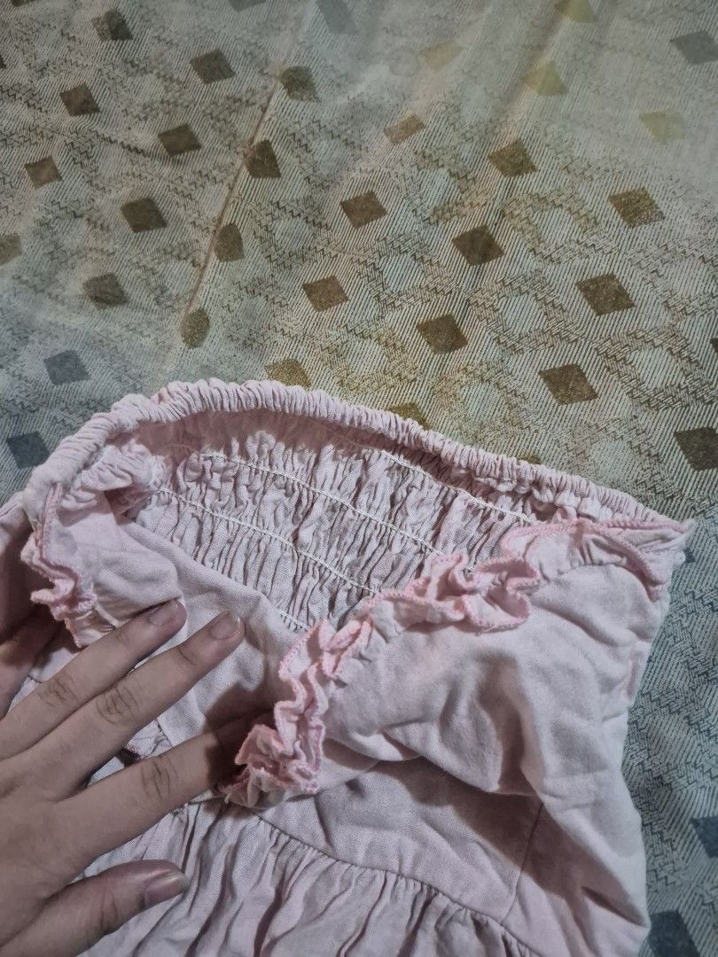 Pastel Pink Pepulum Tube Top (Category: Others Tops) located in Baguio. Submitted by hcneyluv (Listing ID 1439267944, Image 3). Description: ˗ˏˋdetails ´ˎ˗ •bought from nakd in tiktok •only used once upon purchase - ˗ˏˋ rfs ´ˎ˗ •decluttering - 📌: baguio city 💸: gcash - 🔖: cute pepulum top tube top tube pepulum baby pink pastel pink.