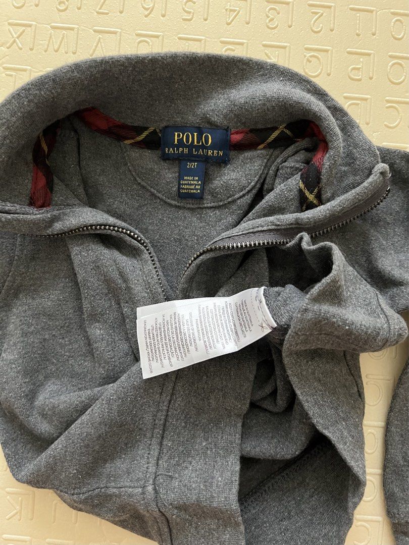 Polo Ralph Lauren 1/4 Zip Pullover (Category: Babies & Kids Fashion) located in Pasig City. Submitted by justdeclutter_777 (Listing ID 1439328411, Image 3). Description: SF c/o buyer Size on tag: 2T Fits beautifully early! My son started wearing this comfortably at 18 months, so you’ll get plenty of use out of it. Last price posted ✨ 📍Pasig.