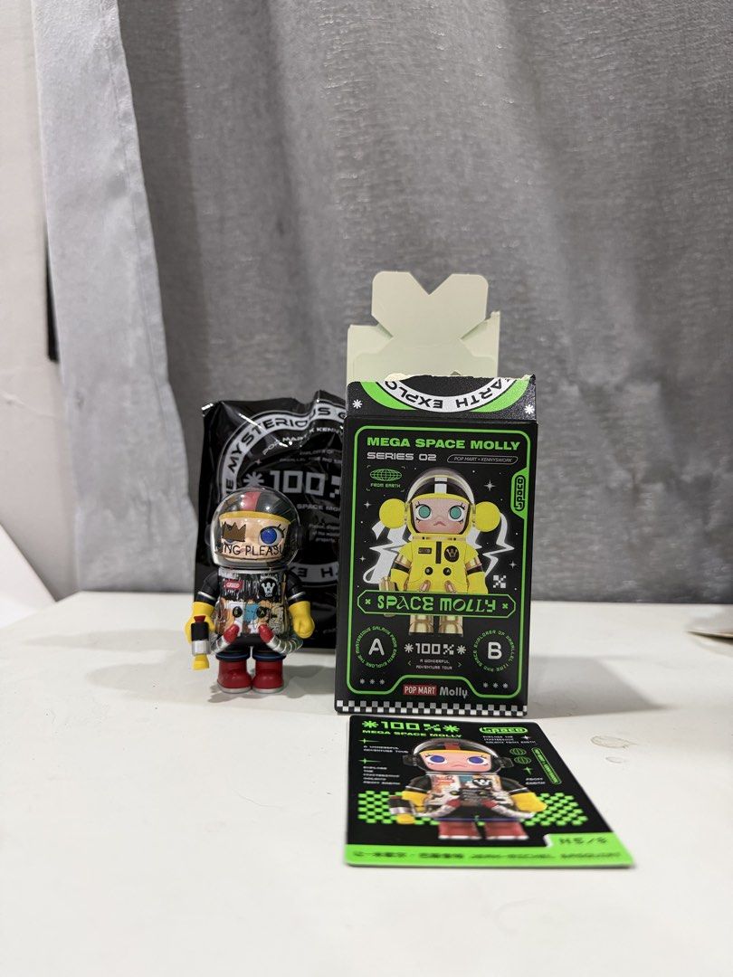 Pop Mart Mega Space Molly Series 02 (Category: Toys & Games) located in Manila. Submitted by sellingelly (Listing ID 1439403831, Image 1). Description: - Pop Mart Mega Space Molly Series 02 figure - 100% size - Includes original packaging, box, and card.