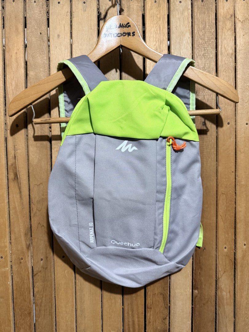Quechua x Decathlon Arpenaz 10 Bag (Category: Backpacks) located in Maramag. Submitted by ghab82885 (Listing ID 1439387247, Image 2). Description: Quechua x Decathlon Arpenaz 10 Bag Excellent Good for day hikes✅ 2 pcs available🤝 450 each Buy both for 750 +SF Only Saved 150php.
