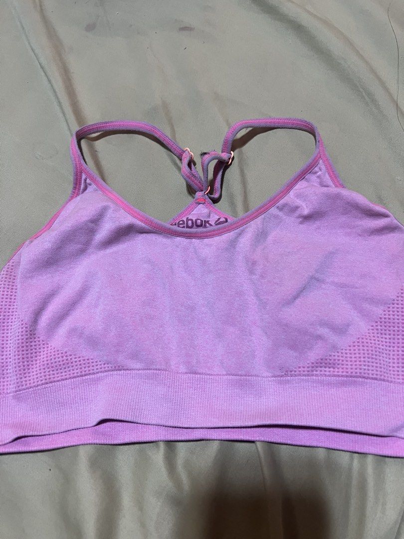 Reebok Sports Bra (Category: Activewear) located in Malabon City. Submitted by cecepicks (Listing ID 1439303381, Image 1). Description: Free if you buy any ₱100 in any of my items.
