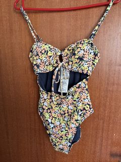 (Category: ) located in . Submitted by lady_em (Listing ID 1439292899, Image 1). Description: .