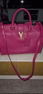(Category: ) located in . Submitted by 2manystuff2sell (Listing ID 1439354240, Image 1). Description: .