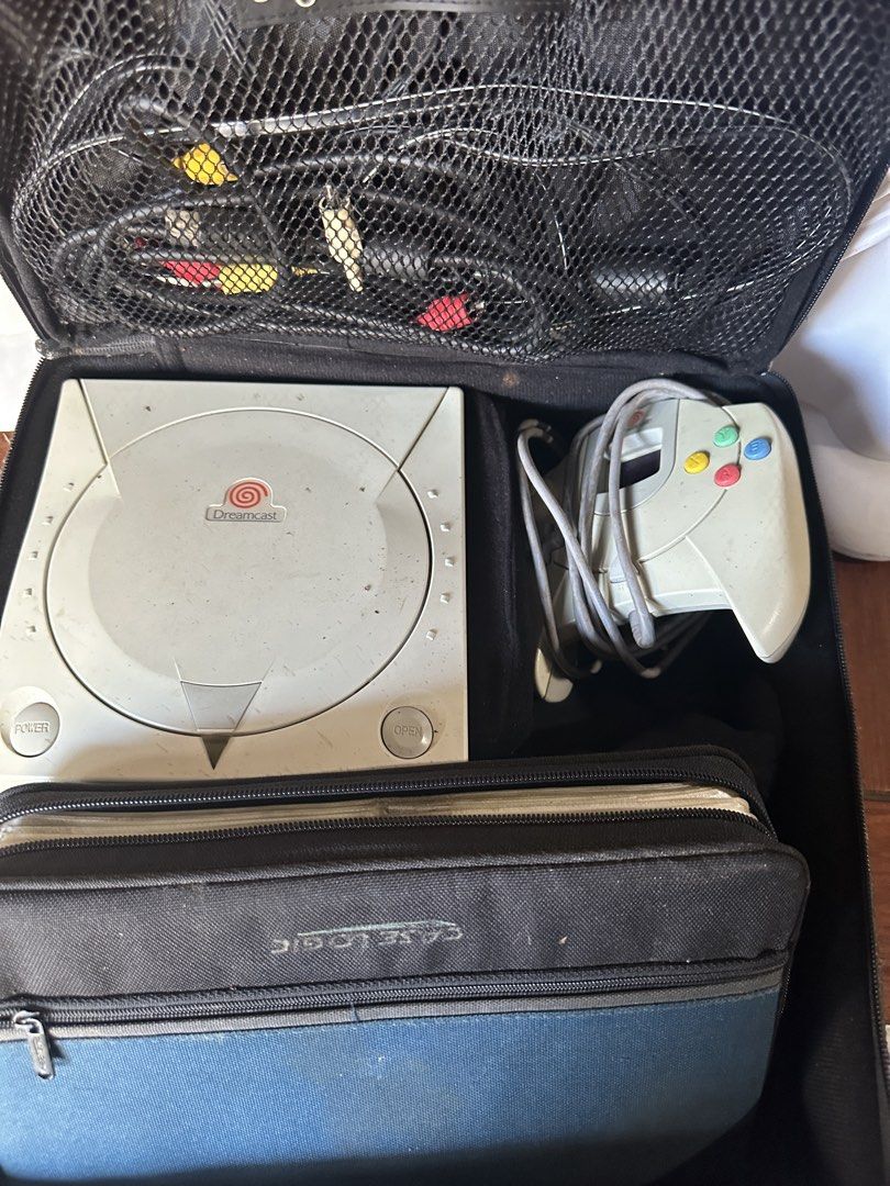 Sega Dreamcast (Complete set) (Category: Others) located in Dasmarinas. Submitted by margot23chan (Listing ID 1439418329, Image 1). Description: Complete with wires and games As is Still negotiable Untested .