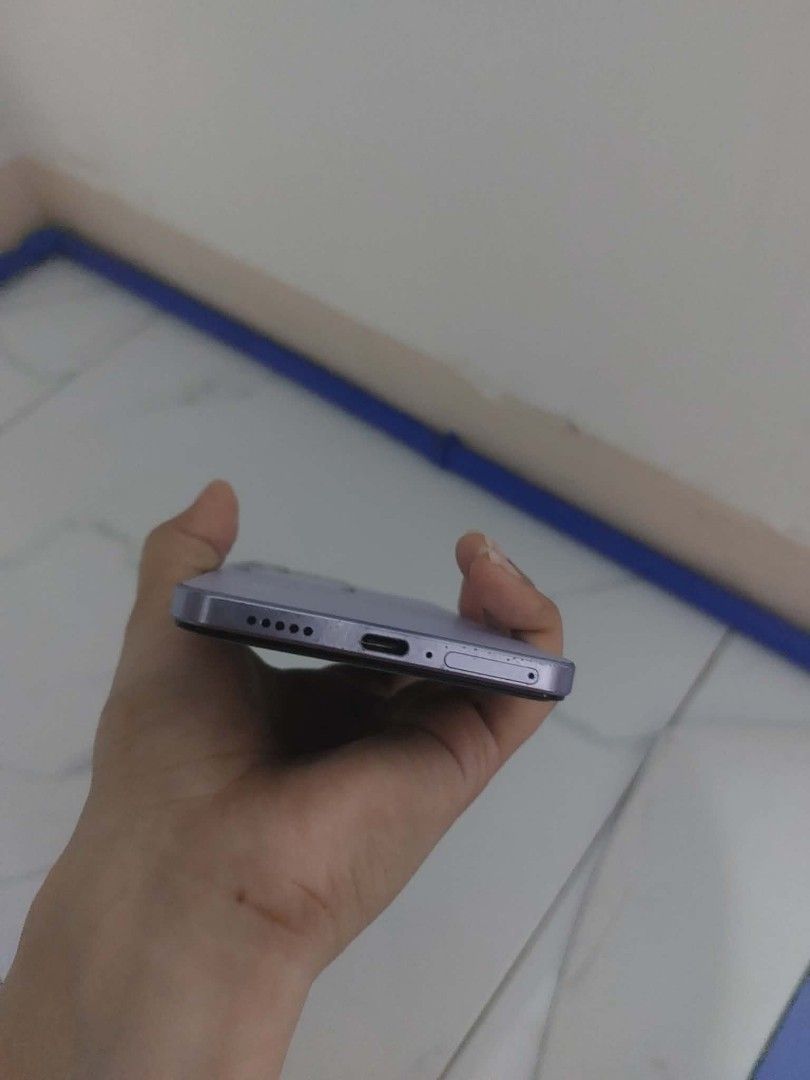 Selling my vivo v27e (Category: Vivo) located in Manila. Submitted by zealwolf.00c058 (Listing ID 1439302756, Image 3). Description: .