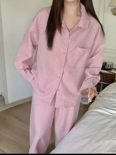 (Category: ) located in . Submitted by lovedapparels (Listing ID 1439253848, Image 1). Description: .