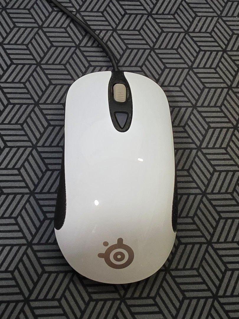 SteelSeries Kinzu v3 optical Mouse - White461300560172820480