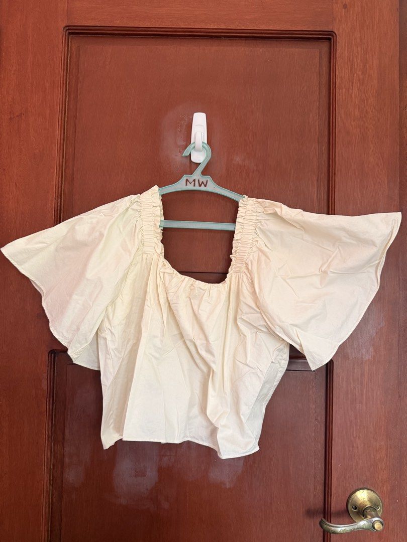 Straightforward Zahara Squareneck Blouse - Seashell Cream (Category: Blouses) located in Antipolo. Submitted by mayadcx (Listing ID 1439329123, Image 1). Description: 🌟 super low listed price because these items all came from storage (please limit yout expectations!) 🌟 they all just need a good wash (but I cant wash all of these agad so might as well sell them as is nalang 🥲) 🌠 loc: antipolo city, rizal 🌠 mop: gcash 🌠 mod: lalamove (sdd) or