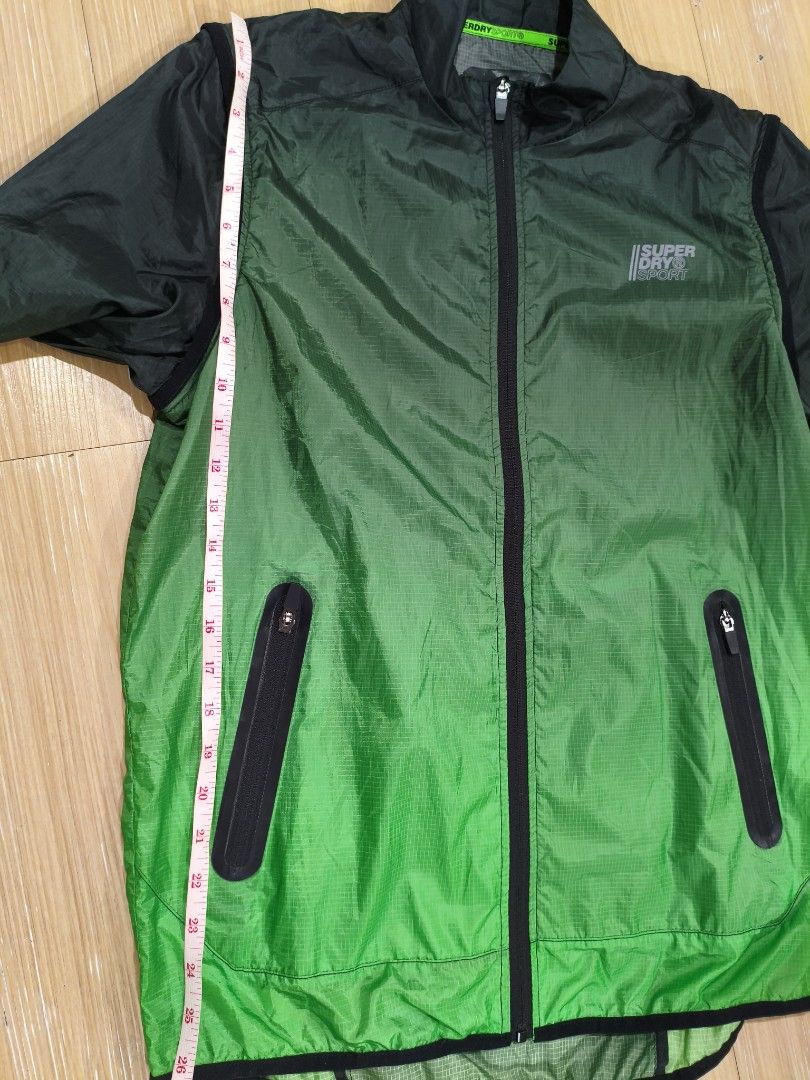 Superdry Windbreaker (convertible to vest; packable) (Category: Coats, Jackets and Outerwear) located in Mandaluyong City. Submitted by declutteringmomma304 (Listing ID 1439274003, Image 3). Description: .