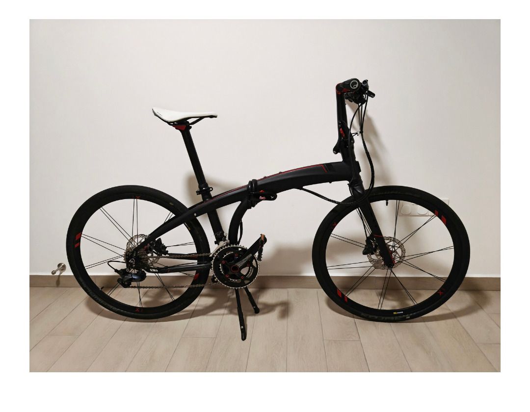 Tern Eclipse X22 (Category: Bicycles) located in Singapore. Submitted by gd_stuff (Listing ID 1388677026, Image 1). Description: SG retail price $4200. Designed to be the fastest folding bike in the world. With hand-built 26” wheels and race-tuned geometry, it’s a full sized road bike, but it folds down small in 10 seconds. Bicycle in good condition. Features: Speeds: 2 x 11 Weight: 11.3 kg Folding Size: 42 × 89 × 81cm Suggested Rider Height: 148