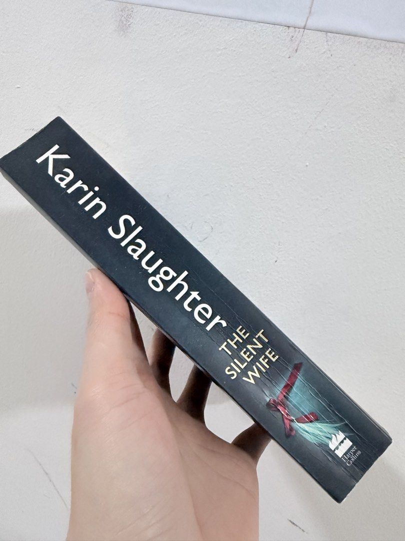 The Silent Wofe by Karin Slaughter (PB) (Category: Storybooks) located in Pasig City. Submitted by iammr.owl29 (Listing ID 1439352606, Image 2). Description: 📚 Book condition: - spot foxings/tanning - creases on spine - dog ears Disclaimers: ❕Actual color may vary due to lightings/effects and camera settings ❕ Photos taken by me except with the last 3 photos, not mine. CTTO. ❕This is PRE-OWNED book. Please expect the ff as it may or already have