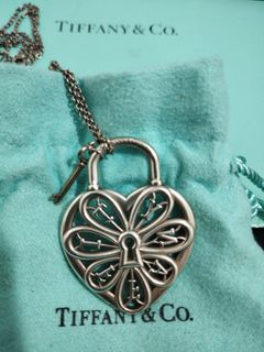 (Category: ) located in . Submitted by shopaholic_cousins (Listing ID 1439368800, Image 1). Description: .