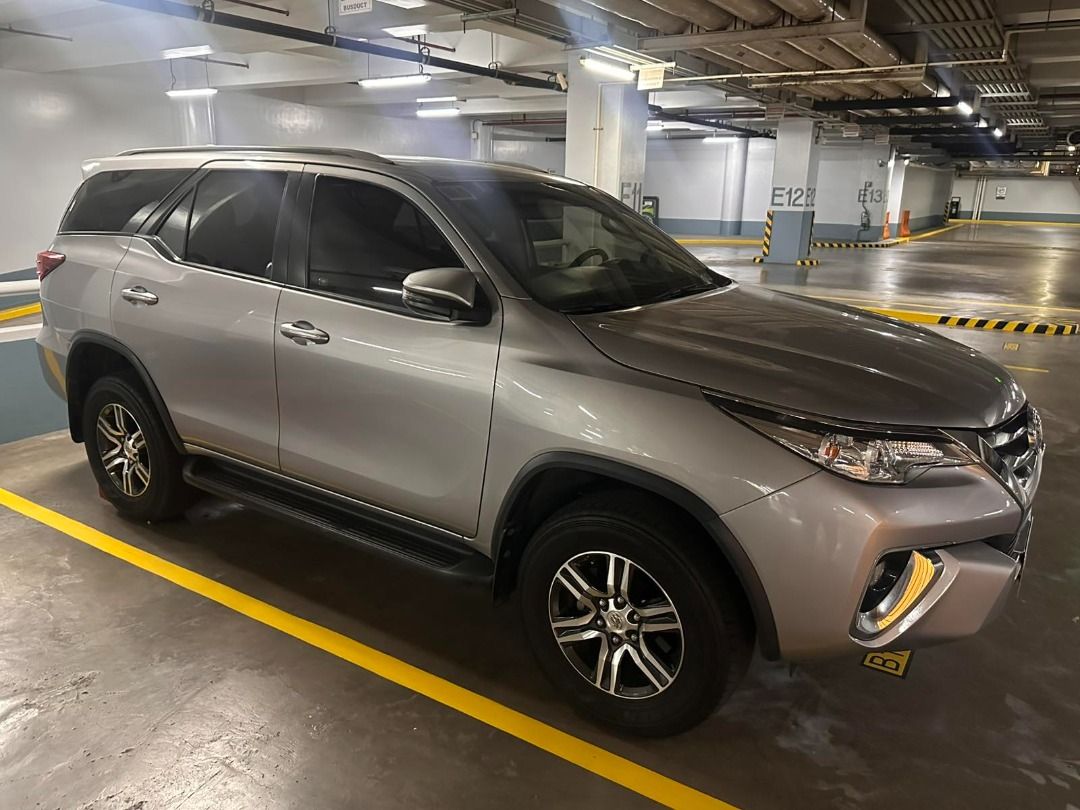 Toyota Fortuner 2.7 (A) (Category: Used Cars) located in Pasig City. Submitted by kevsts1993 (Listing ID 1439313150, Image 1). Description: FOR SALE!! 2018 Toyota Fortuner 2.7 G Gas Automatic 24km Mileage First Owner Location: Pasig City For further inquiries. Pls contact 09177058573.