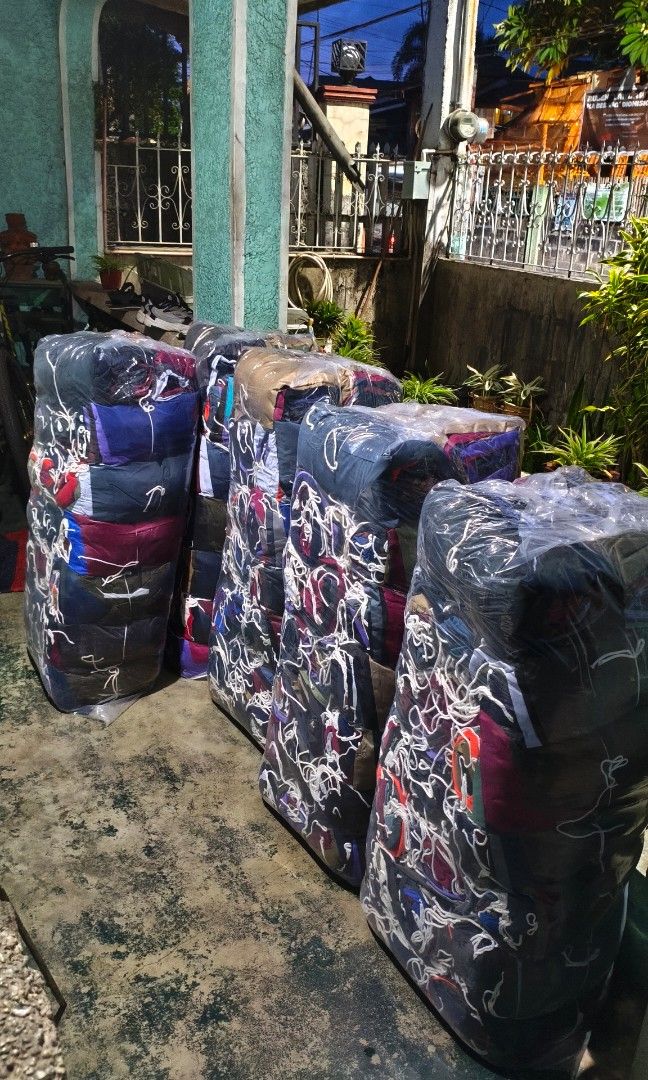 Two Pocket Shorts Tahing Tanay - Direct Supplier (Category: Shorts) located in Rizal. Submitted by p0gss (Listing ID 1439383803, Image 1). Description: - 2 pocket shorts tahing tanay -320 per dozen -Direct supplier here -Nagbabagsak din po ako sa Baclaran - Bundled and ready to ship!.
