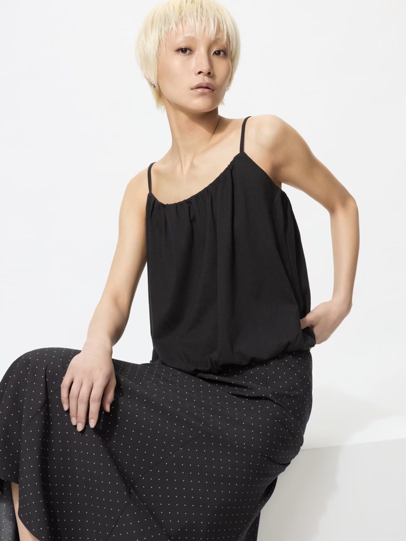 Uniqlo black balloon top, Women's Fashion, Tops, Blouses on Carousell
