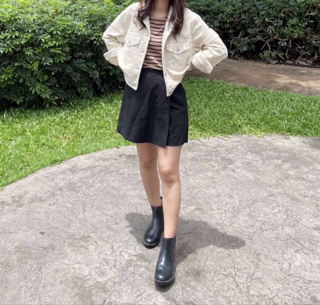 Uniqlo Black Linen Skort (Category: Skirts) located in Bacolod City. Submitted by jenmi_ (Listing ID 1439406998, Image 3). Description: Uniqlo Black Linen Skort Small Used once.