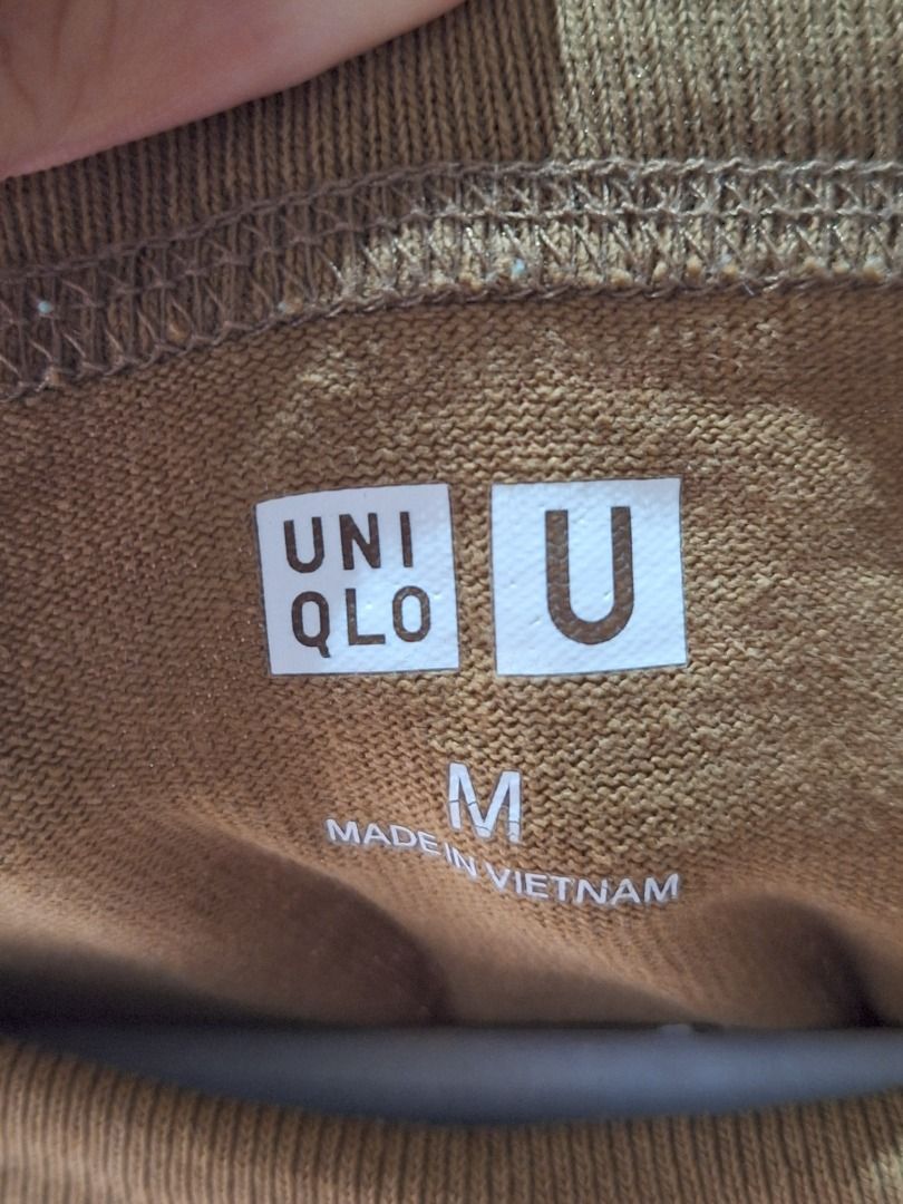 Uniqlo Brown T-shirt (Category: Tshirts & Polo Shirts ) located in Malaybalay. Submitted by mags_sofia (Listing ID 1439377220, Image 2). Description: - Uniqlo brown t-shirt - Crew neck - Short sleeves - Textured fabric - Simple and casual design - Suitable for everyday wear - Solid color for easy matching MOP: GCash, BPI Transfer MOD: LBC COP (SF is paid upon pickup); J&T (initial payment is 100 pesos; increment and decrement are processed after 