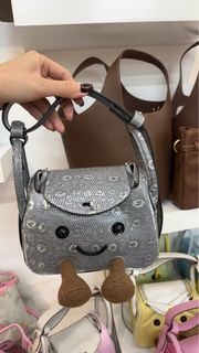 (Category: ) located in . Submitted by miracledeboutique (Listing ID 1439356811, Image 1). Description: .