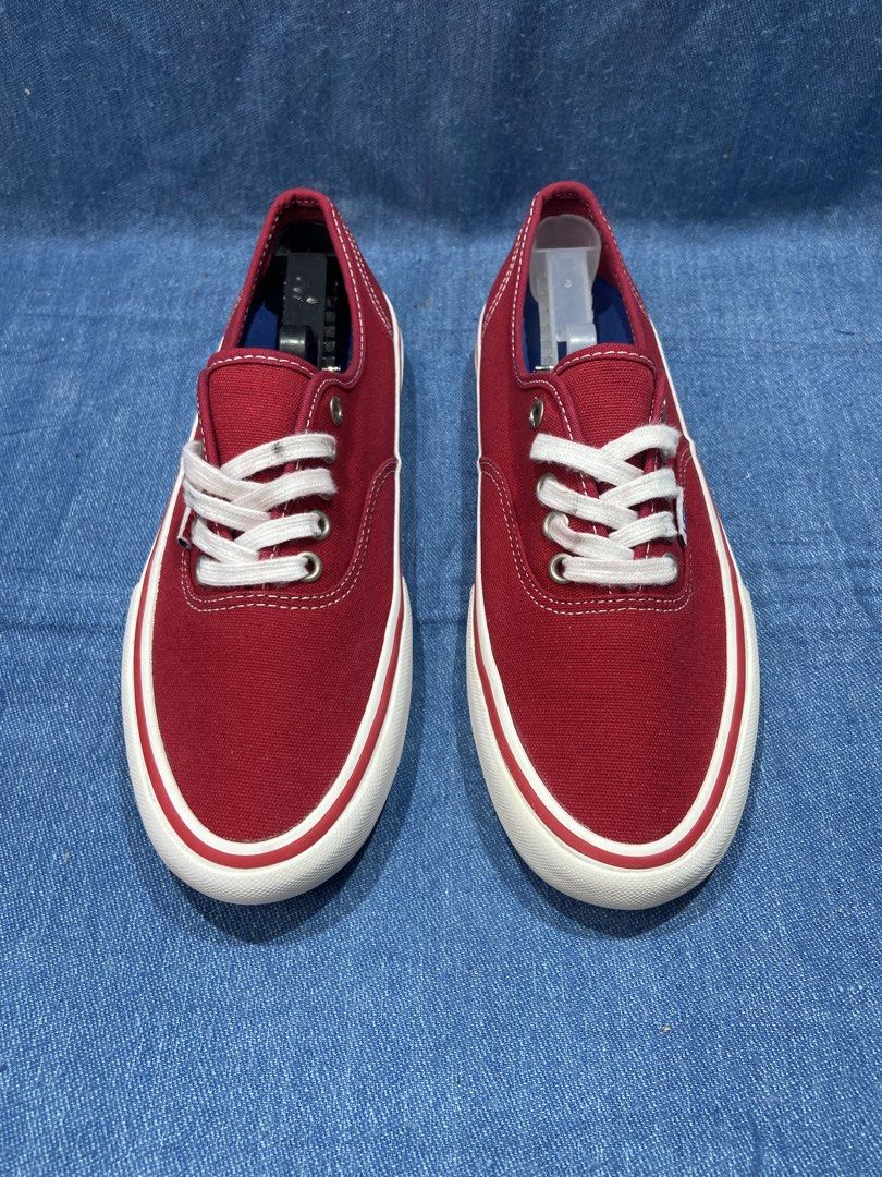 Vans Authentic Pro Red (Category: Sneakers) located in Cebu City. Submitted by jvlz97 (Listing ID 1439357985, Image 3). Description: Excellent Condition No Box.