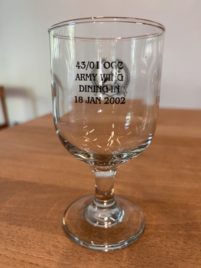 Various drinking glasses.461018537752023042