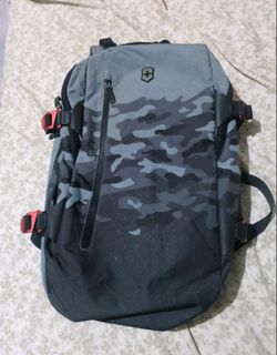 (Category: ) located in . Submitted by angeleye7.authentic.source (Listing ID 1439262794, Image 1). Description: .