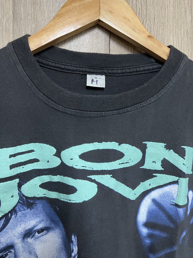 Vintage Bon Jovi Tee (Category: Tshirts & Polo Shirts ) located in Pateros City. Submitted by basboi (Listing ID 1439335664, Image 3). Description: Size: Medium (19W 23L) Info tag.