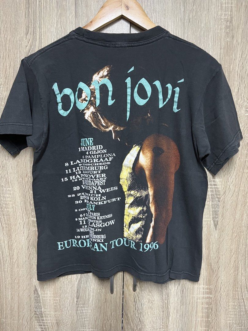 Vintage Bon Jovi Tee (Category: Tshirts & Polo Shirts ) located in Pateros City. Submitted by basboi (Listing ID 1439335664, Image 2). Description: Size: Medium (19W 23L) Info tag.