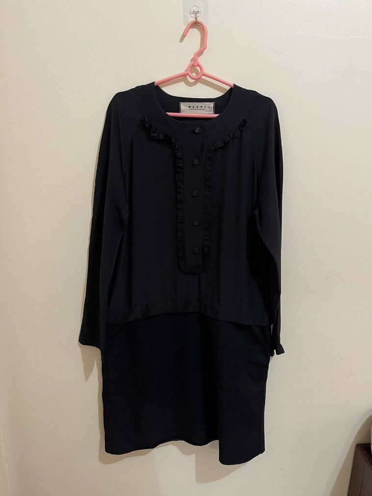 Marni Winter Edition 2011 Silk Ruffle Button-Up Front Dress (Category: Luxury Apparel) located in San Jacinto. Submitted by lovedbylou.ph (Listing ID 1439291180, Image 1). Description: •with pockets •silk top; wool and cotton bottom •will definitely keep if no one wants it. Let me know your price ✨.