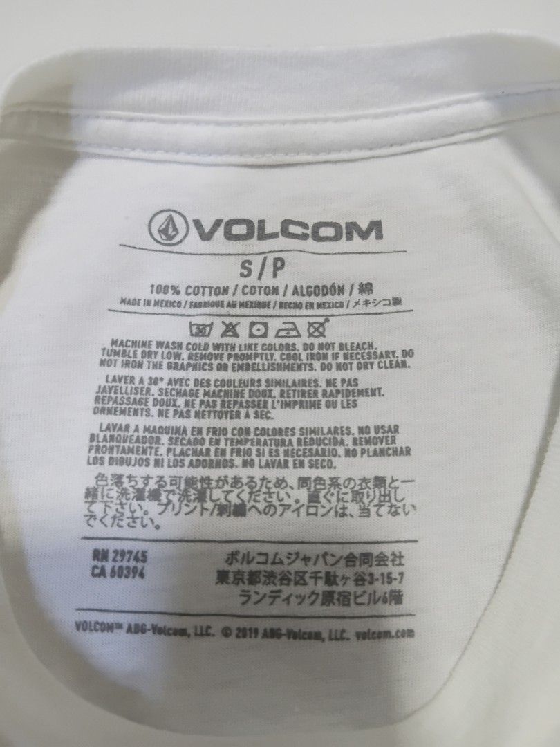 Volcom (Category: Tshirts & Polo Shirts ) located in Malasiqui. Submitted by v.hype (Listing ID 1439286439, Image 3). Description: volcom size: small on tag dimension: 18.5w 28.5L as new price: 500 pesos + ship.