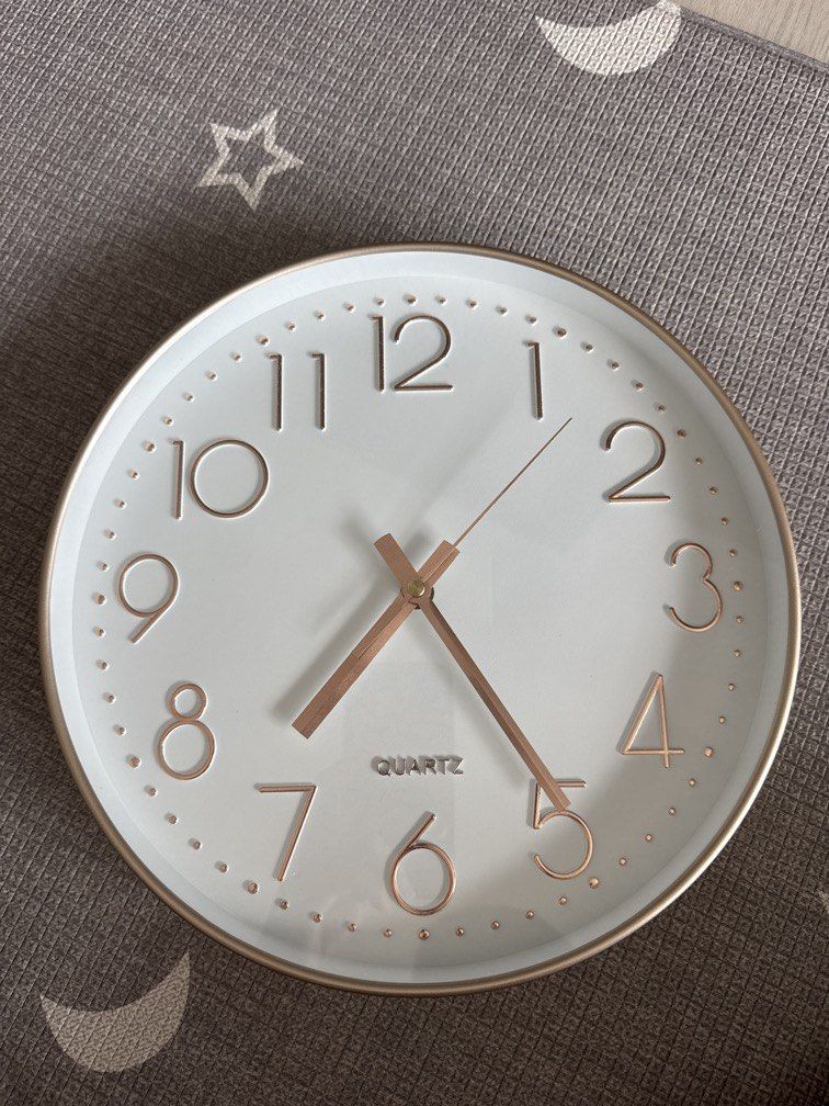 Wall Clock461218528373647360