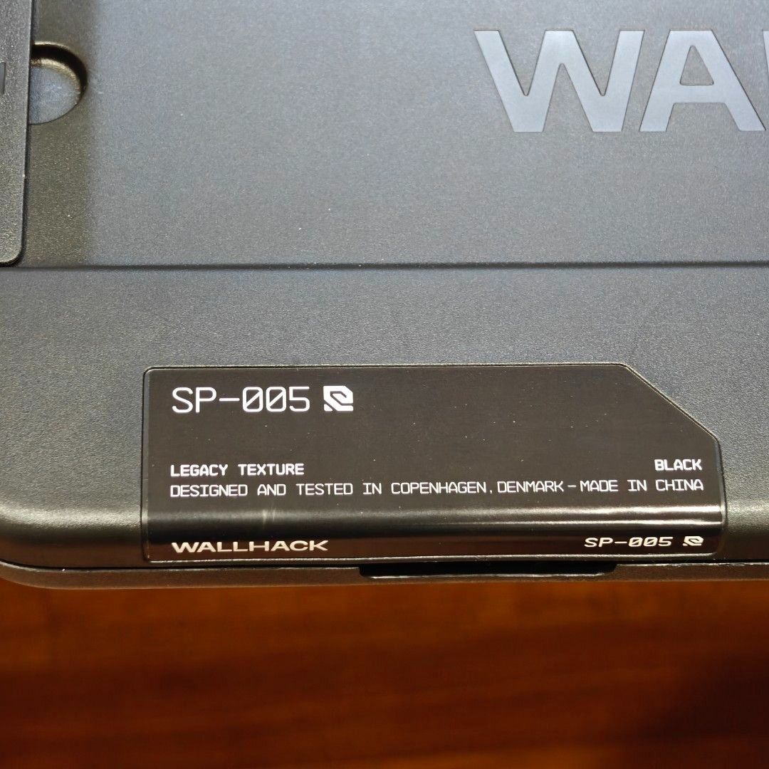 Wallhack SP-005 Glass Mousepad460942880098887682