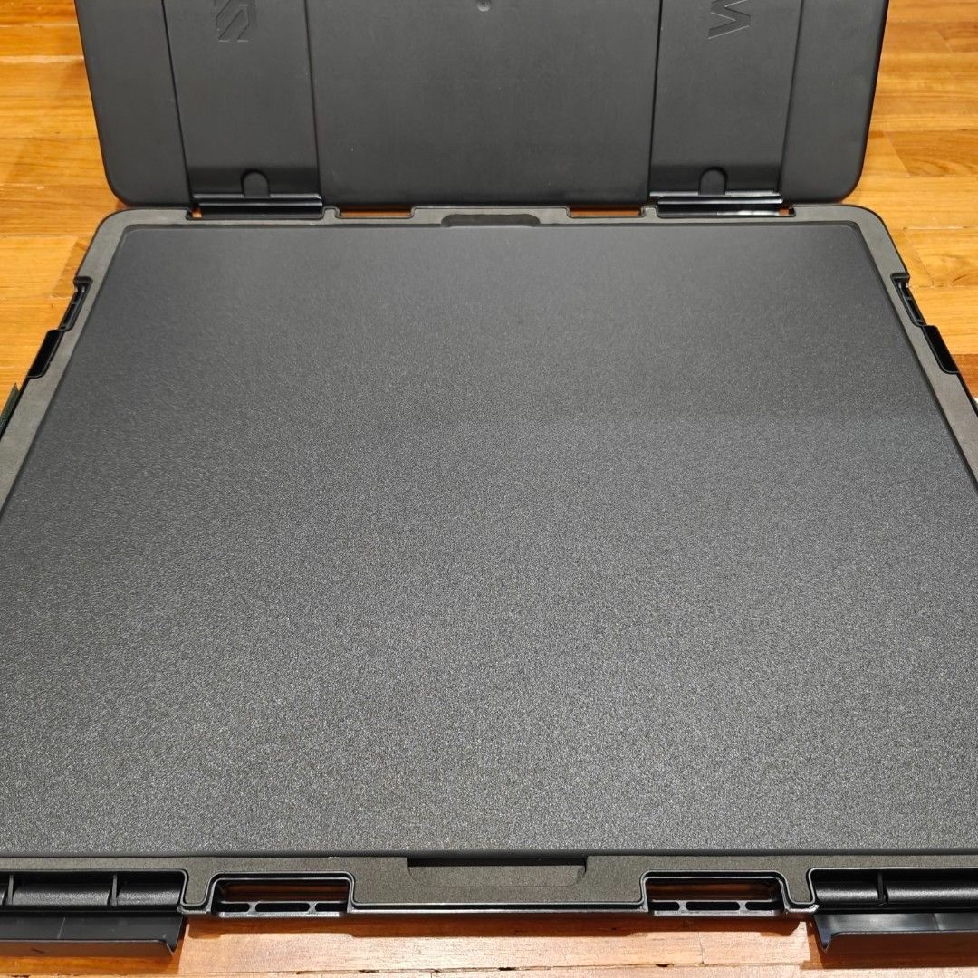 Wallhack SP-005 Glass Mousepad460942880098887684