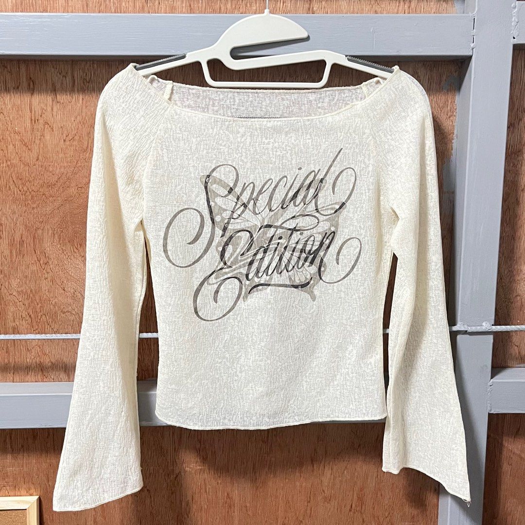 Y2K White Mesh Longsleeve for Layering (Category: Longsleeves) located in Quezon City. Submitted by rie.declutter (Listing ID 1439322049, Image 1). Description: size: small 💳 mop: gcash / bank transfer 📦 mod: j&t / grab / lalamove 📍loc: north caloocan.