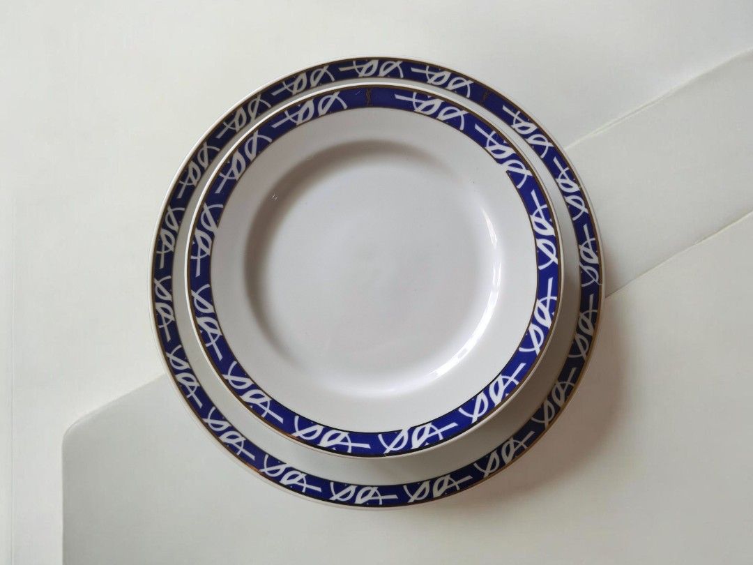 YSL Dessert Plate Set (1 Big & 5 Small) (Category: Dinnerware & Cutlery) located in Quezon City. Submitted by buybyestuffmnl (Listing ID 1439364928, Image 1). Description: .