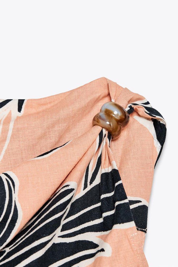 ZARA Linen Blend Mini Dress (Category: Dresses) located in Manila. Submitted by ccollection_ (Listing ID 1439349204, Image 3). Description: .