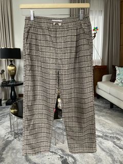 (Category: ) located in . Submitted by ibyangs_closet (Listing ID 1439288937, Image 1). Description: .