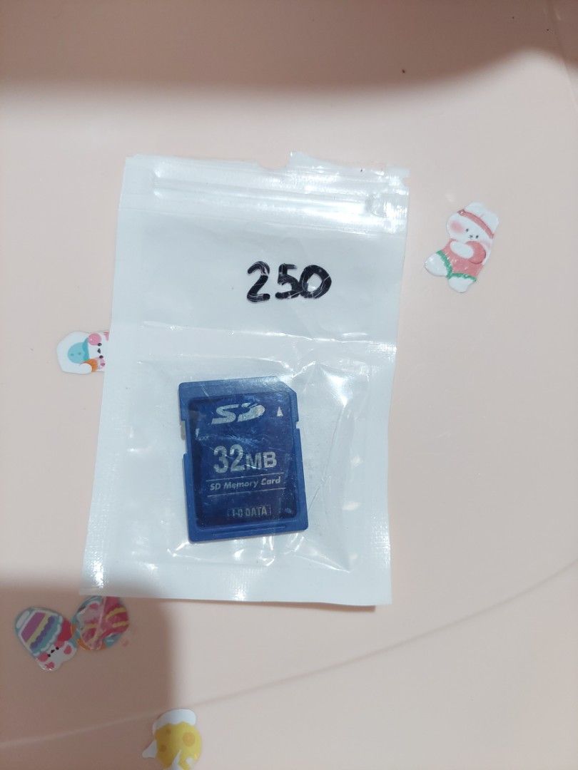 32MB SD Memory Card (Category: Memory & SD Cards) located in Pasig City. Submitted by healthnfeshn (Listing ID 1439427957, Image 2). Description: - 32GB SD Memory Card - Bought from another Carousell seller but didn't use, selling for the same price I bought it - Blue color - Price: ₱250.