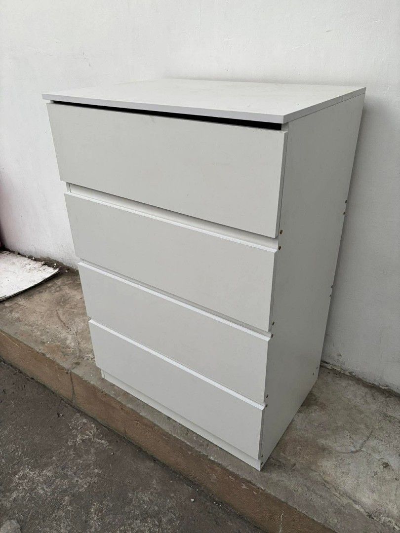 4L chest drawer 60*40*89cm ASSMBLED (Category: Shelves, Cabinets & Racks) located in Cavite. Submitted by dolorelgin46423 (Listing ID 1439449400, Image 1). Description: 4L chest drawer 60*40*89cm 3500.