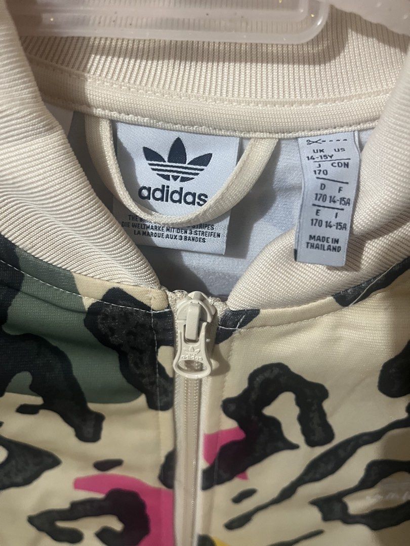 Adidas Jacket (Category: Coats, Jackets and Outerwear) located in Manila. Submitted by angelikama92185 (Listing ID 1439433224, Image 2). Description: .