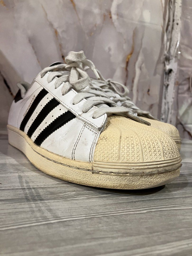 ADIDAS SUPERSTAR SNEAKERS SIZE 9 MEN (Category: Sneakers) located in General Mariano Alvarez. Submitted by adonid (Listing ID 1439438537, Image 2). Description: ADIDAS SUPERSTAR SNEAKERS ORIGINAL ADIDAS SUPERSTAR SNEAKERS GOOD CONDITION NORMAL SIGN OF USAGE ONLY SIZE 9MEN.