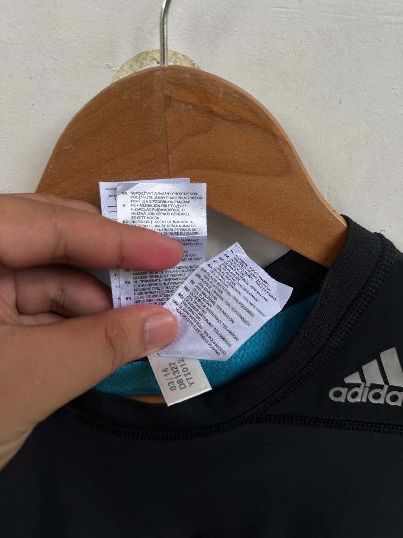 Adidas Techfit Compression Shirt (Category: Activewear) located in Manila. Submitted by nikaiah_finds (Listing ID 1439505742, Image 3). Description: 🛒 ** Adidas Tech Fit ** 💙 💯 Excellent Condition 📐 Dimes: L28.5xW20 (stretchable L on tag) 🔍 Issue: None 🎨 Color Rate: 9.5 / 10.