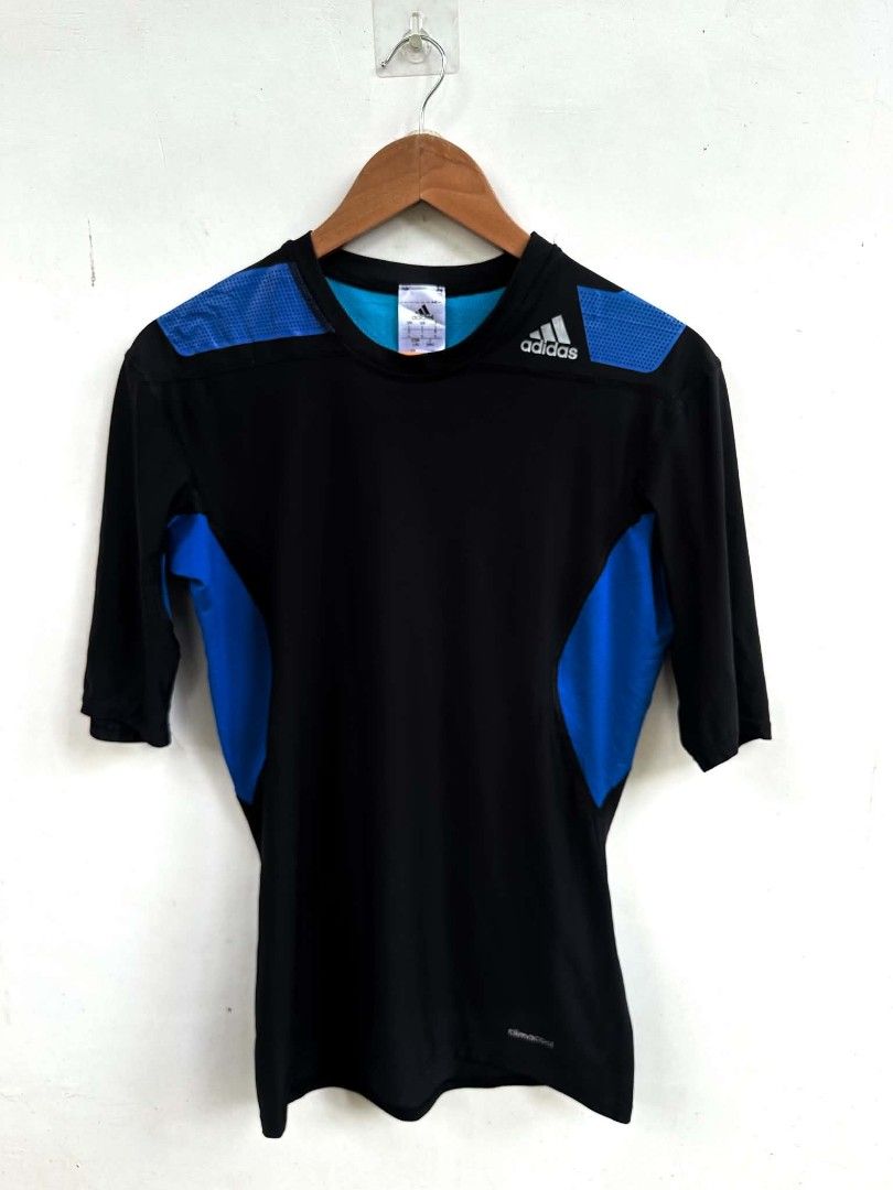 Adidas Techfit Compression Shirt (Category: Activewear) located in Manila. Submitted by nikaiah_finds (Listing ID 1439505742, Image 1). Description: 🛒 ** Adidas Tech Fit ** 💙 💯 Excellent Condition 📐 Dimes: L28.5xW20 (stretchable L on tag) 🔍 Issue: None 🎨 Color Rate: 9.5 / 10.
