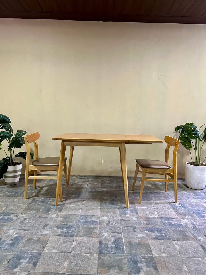 Adjustable table dining coffee (Category: Coffee & Tea Tableware) located in Angeles City. Submitted by honeybowteek23 (Listing ID 1439559586, Image 1). Description: P5,999 only 47x30x30in Solid Wood.