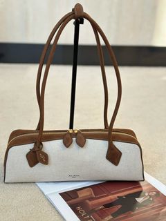 (Category: ) located in . Submitted by shoulderfashion (Listing ID 1439477801, Image 1). Description: .