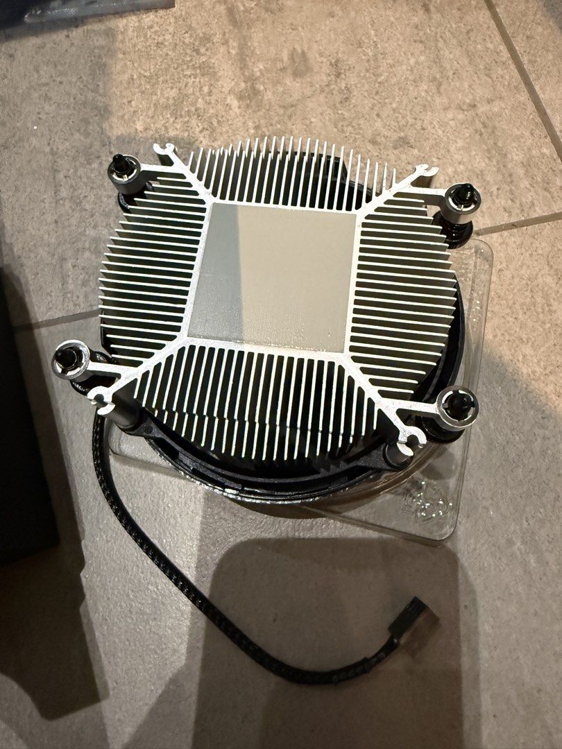 AMD Stock CPU Cooler462245167346503682