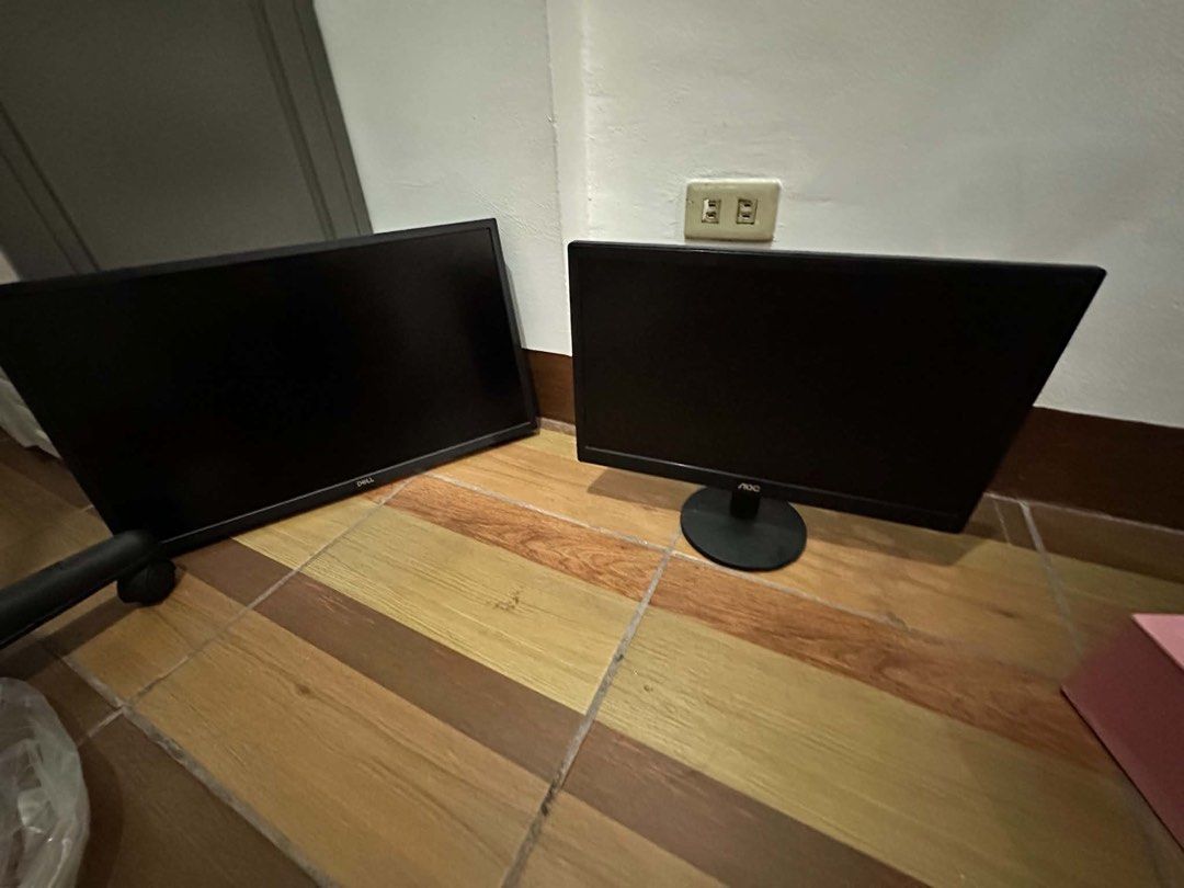 AOC Monitor (Category: Monitor Screens) located in Manila. Submitted by rizmnl (Listing ID 1439533578, Image 2). Description: 20 inches including the frame VGA.