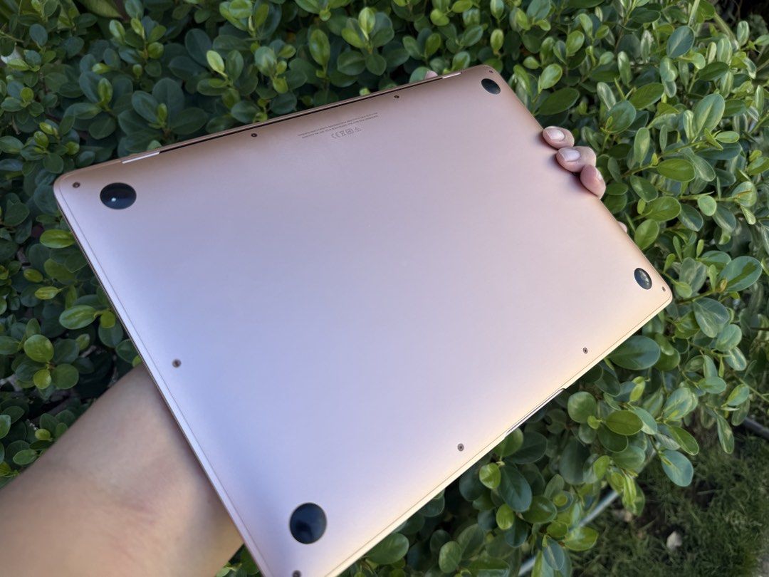 Apple MacBook Air (Category: Laptops & Notebooks) located in Paranaque City. Submitted by shoparenkimson (Listing ID 1439425471, Image 2). Description: MacBook Air 13” Intel i5 (A2179) 8GB RAM 512GB storage – Rose Gold Price: ₱22,500 (Negotiable) Condition: Great Condition Description: • MacBook Air 13” (Model A2179) • Intel Core i5 processor • 8GB RAM • 512GB SSD storage • Color: Rose Gold • Slim, lightweight, and perfect for work, school, and d