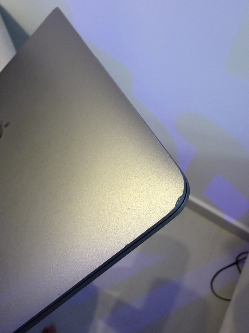 2021 Apple MacBook Air - Silver462136390955847680